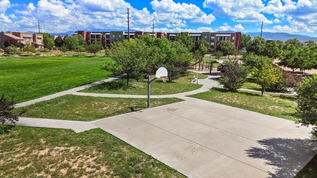 4340 B Santo Domingo Street, Santa Fe, NM 87507