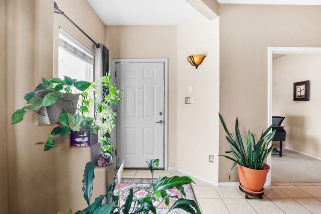 4340 B Santo Domingo Street, Santa Fe, NM 87507