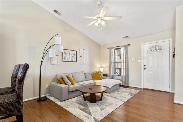 3901 Prominence Pl Apt 201, Virginia Beach, VA 23452
