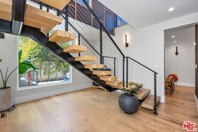 656 California Avenue, Venice (los Angeles), CA 90291