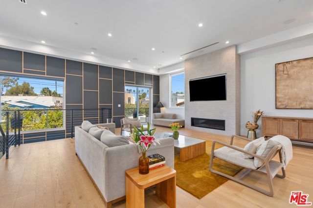 656 California Avenue, Venice (los Angeles), CA 90291