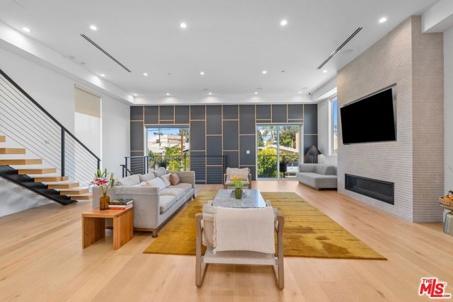 656 California Avenue, Venice (los Angeles), CA 90291