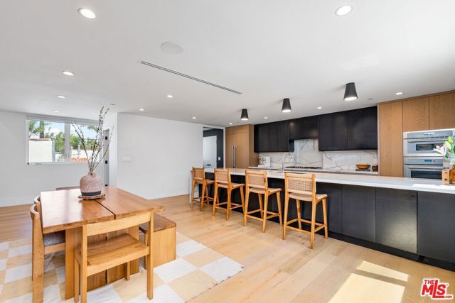 656 California Avenue, Venice (los Angeles), CA 90291