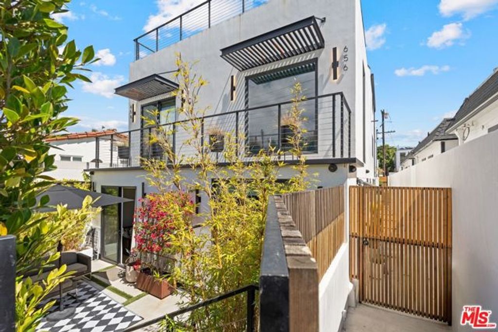 656 California Avenue, Venice (los Angeles), CA 90291