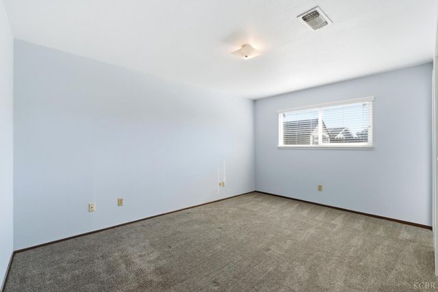 1165 S 12th Ave, Hanford, CA 93230