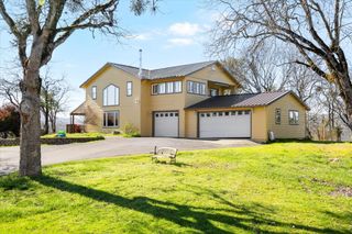 6460 Tolo Road, Central Point, OR 97502