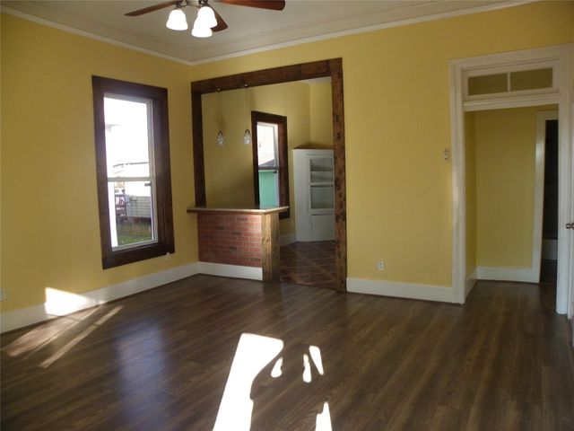 1106 40th Street, Galveston, TX 77550