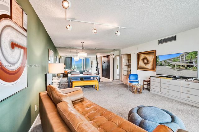 805 Cypress Blvd 512, Pompano Beach, FL 33069