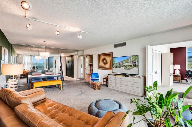 805 Cypress Blvd 512, Pompano Beach, FL 33069