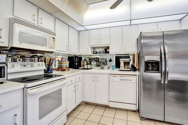 805 Cypress Blvd 512, Pompano Beach, FL 33069