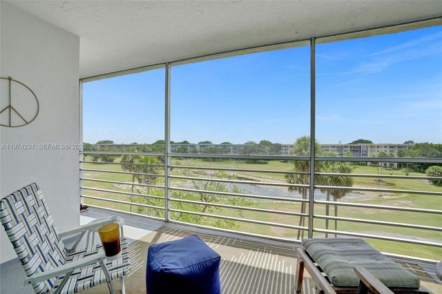 805 Cypress Blvd 512, Pompano Beach, FL 33069