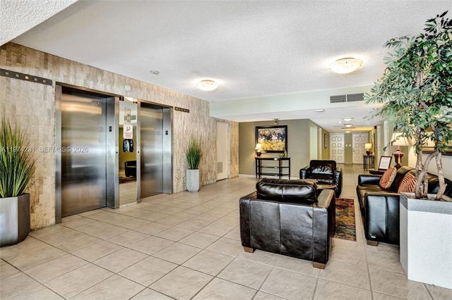 805 Cypress Blvd 512, Pompano Beach, FL 33069