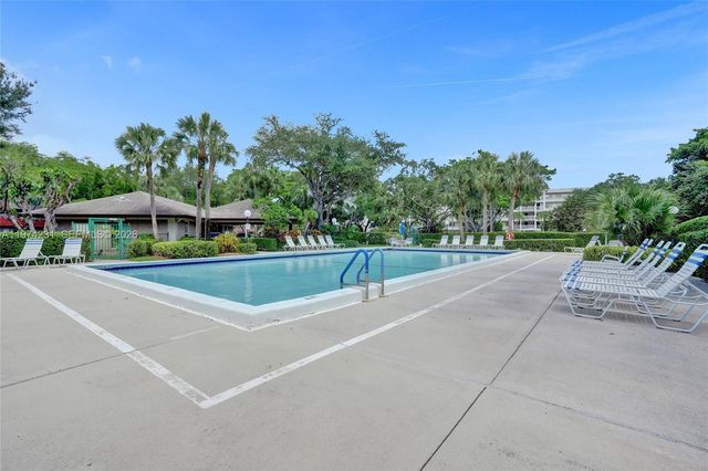 805 Cypress Blvd 512, Pompano Beach, FL 33069