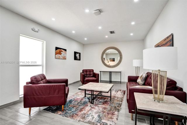 805 Cypress Blvd 512, Pompano Beach, FL 33069