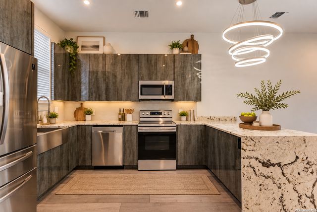 902 Montana St Unit 102, San Antonio, TX 78203