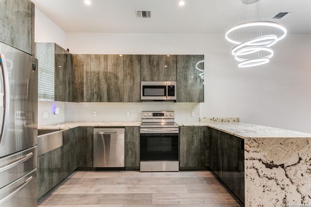 902 Montana St Unit 102, San Antonio, TX 78203