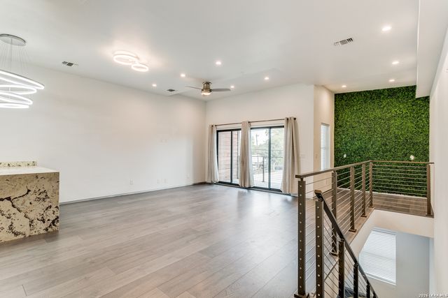 902 Montana St Unit 102, San Antonio, TX 78203