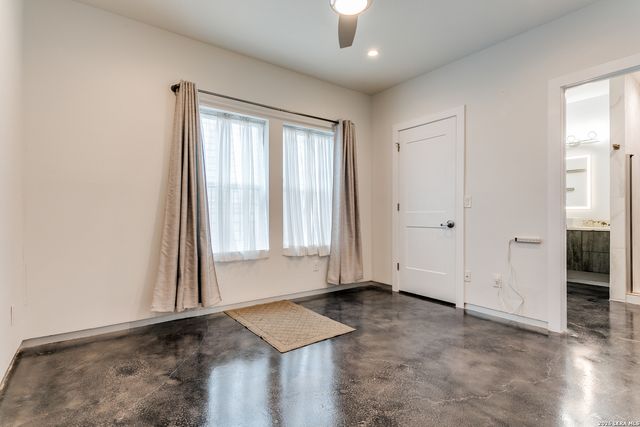 902 Montana St Unit 102, San Antonio, TX 78203