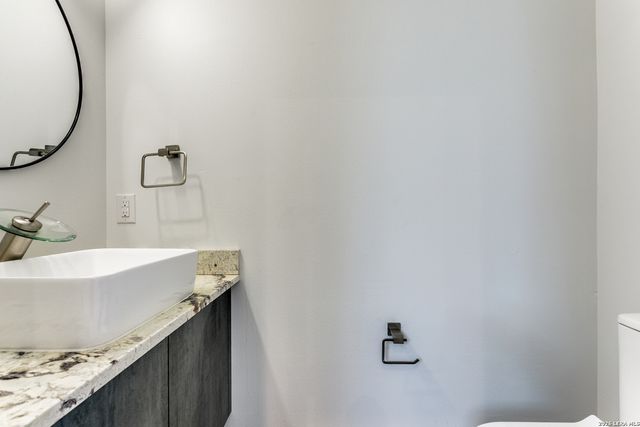 902 Montana St Unit 102, San Antonio, TX 78203