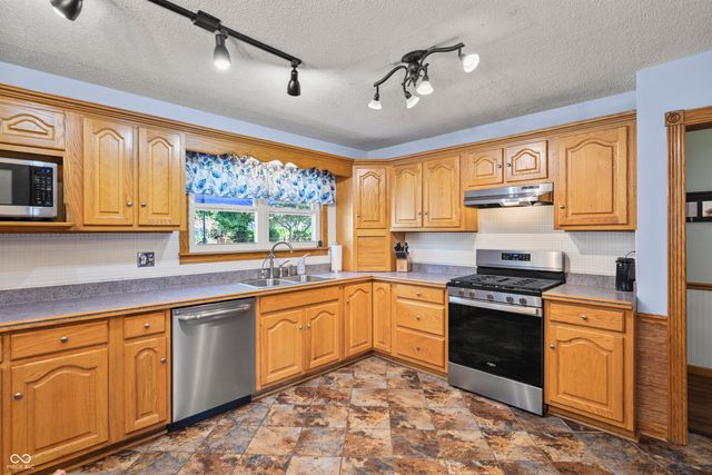 920 E Erdmann Road N, Greensburg, IN 47240