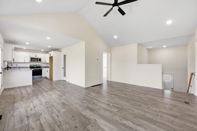 945 Olympic Court, Richmond, KY 40475