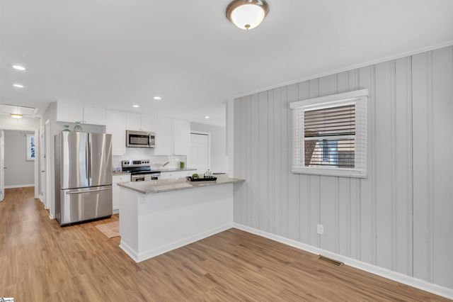 16 Flower Drive, Greenville, SC 29605