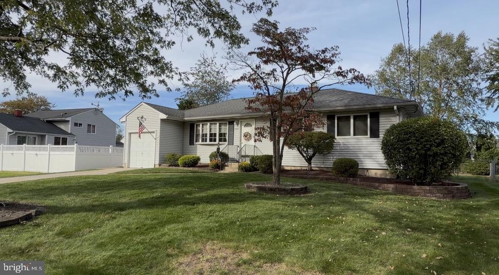 1012 ESTATES BLVD, HAMILTON, NJ 08690 — photo 3