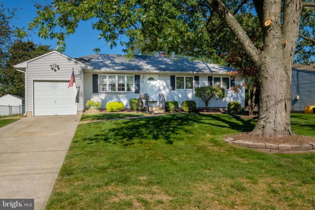 1012 ESTATES BLVD, HAMILTON, NJ 08690 — photo 4