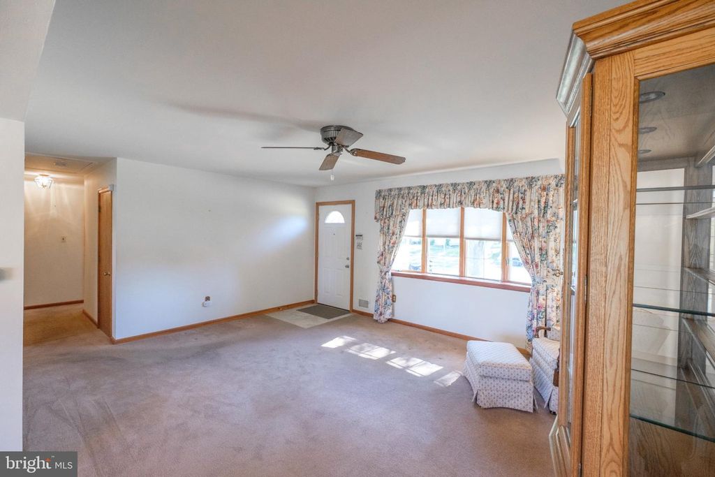 1012 ESTATES BLVD, HAMILTON, NJ 08690 — photo 5