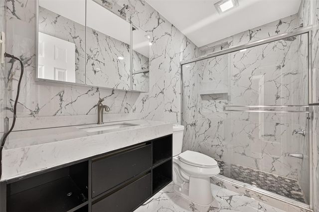 1914 Oaklawn Street, Sugar Land, TX 77498