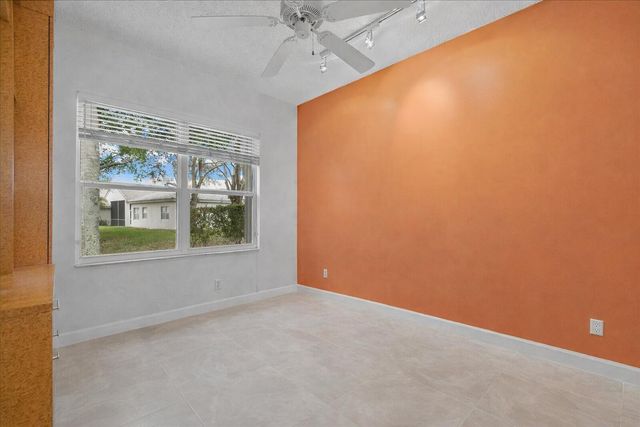 2869 Waters Edge Circle, Greenacres, FL 33413