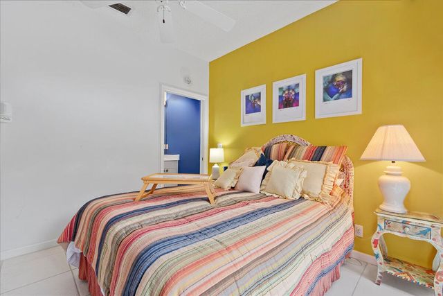 2869 Waters Edge Circle, Greenacres, FL 33413