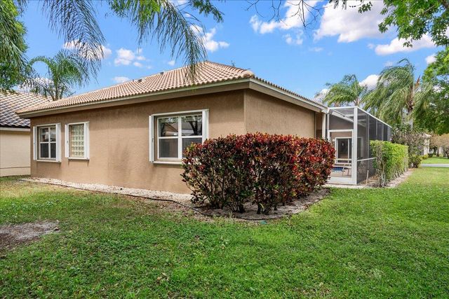 2869 Waters Edge Circle, Greenacres, FL 33413