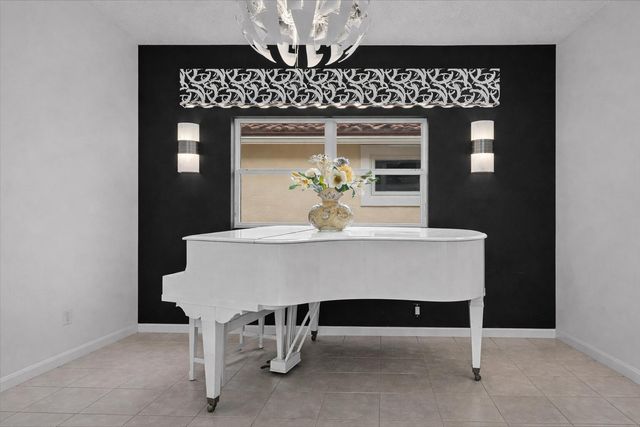 2869 Waters Edge Circle, Greenacres, FL 33413