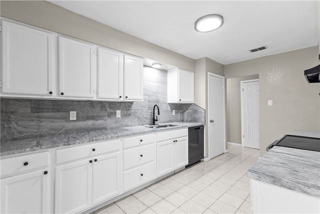 5914 Flagstaff Dr, Corpus Christi, TX 78414