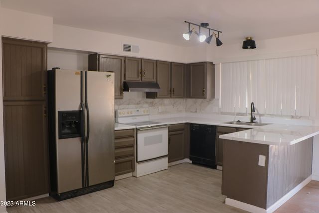3544 W Charleston Avenue, Glendale, AZ 85308