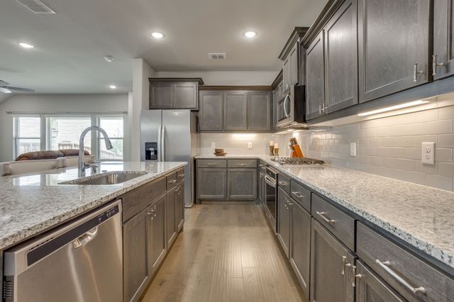 10609 Enchanted Rock Way, Fort Worth, TX 76126