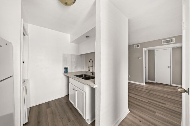 9090 S Braeswood Boulevard 75, Houston, TX 77074
