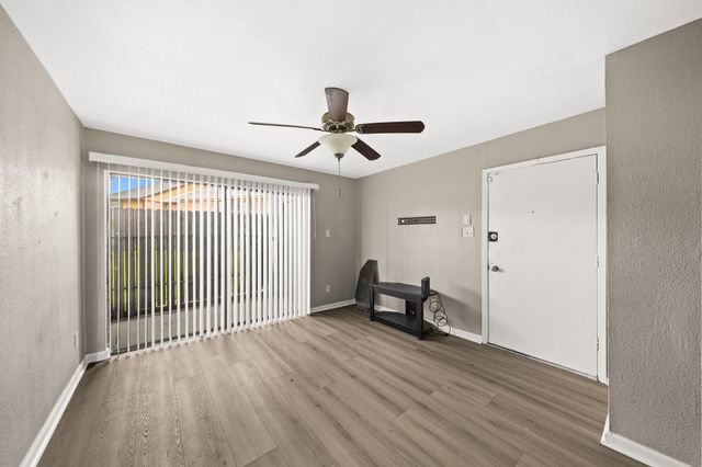 9090 S Braeswood Boulevard 75, Houston, TX 77074