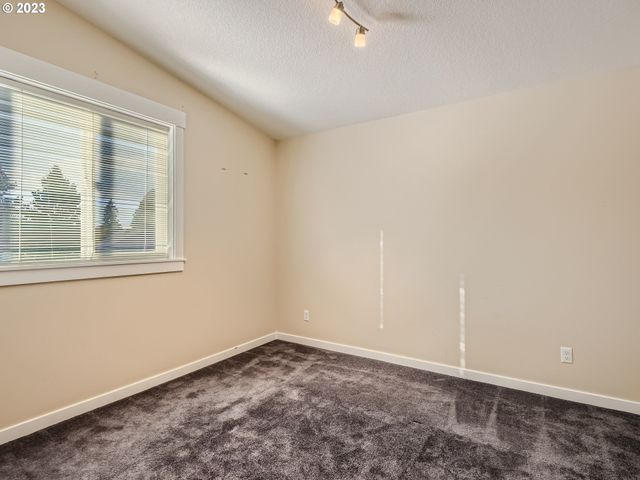 6402 Se 57TH Ave, Portland, OR 97206