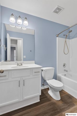 19604 V Street, Omaha, NE 68135