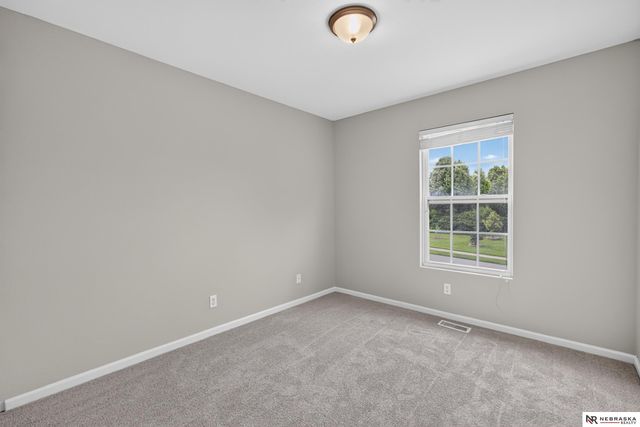 19604 V Street, Omaha, NE 68135