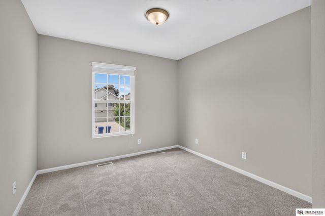 19604 V Street, Omaha, NE 68135