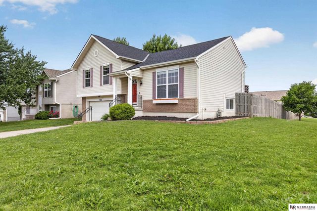 19604 V Street, Omaha, NE 68135