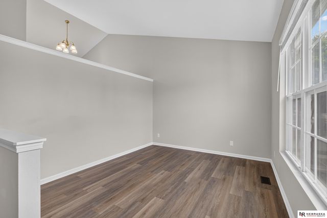 19604 V Street, Omaha, NE 68135