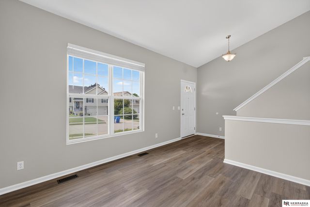 19604 V Street, Omaha, NE 68135