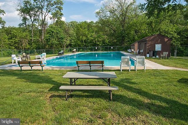 101 HONEYLOCUST CT, Collegeville, PA 19426