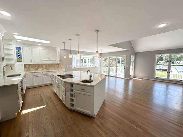 4958 LERCH DR, Shady Side, MD 20764