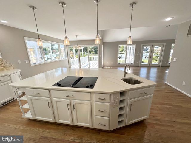 4958 LERCH DR, Shady Side, MD 20764