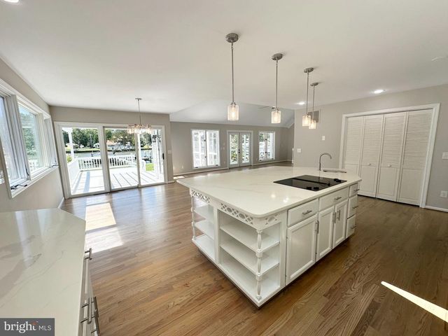 4958 LERCH DR, Shady Side, MD 20764